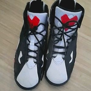 Jordan sneakers size 6.5 Women